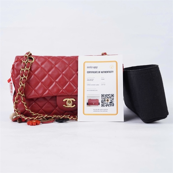 Túi Chanel Classic đỏ kèm lót form xích đính charm (14279437) sz24 (BQ) KG+