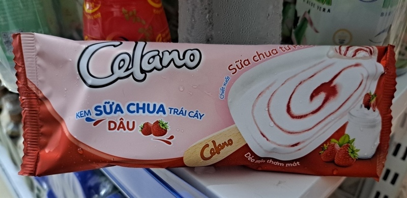 Kem que Celano sữa chua Hương dâu