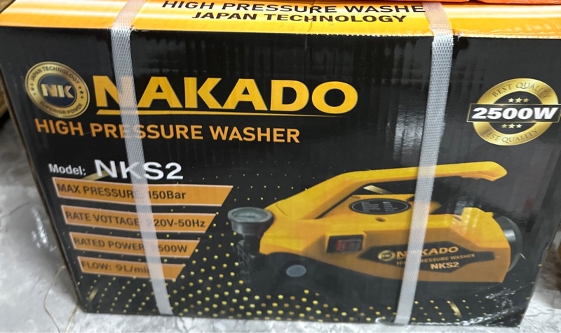 Máy rửa xe nakado