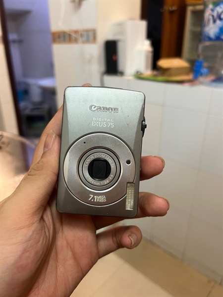 Canon Digital IXUS 75