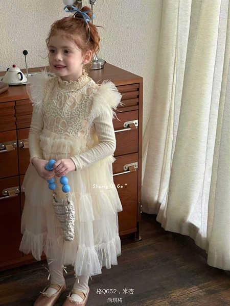 33057-Đầm CC Lông Vũ Đính Nơ Cườm