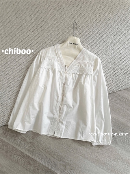 Sơmi thô phối ren hoa 11090