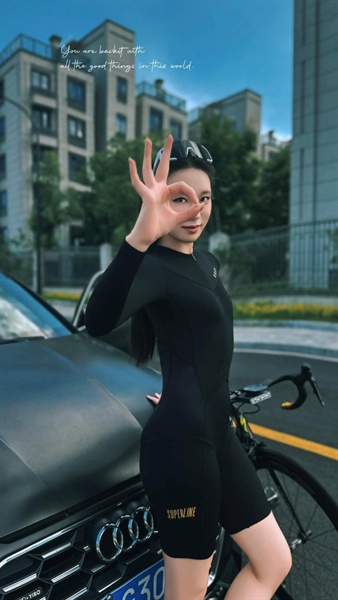 Jum RACE Đen 068 nữ chính hãng