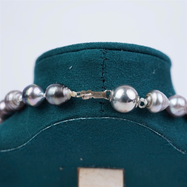 Dây chuyền Saltwater Cultured Pearls đen sz8.2-11mm KG+