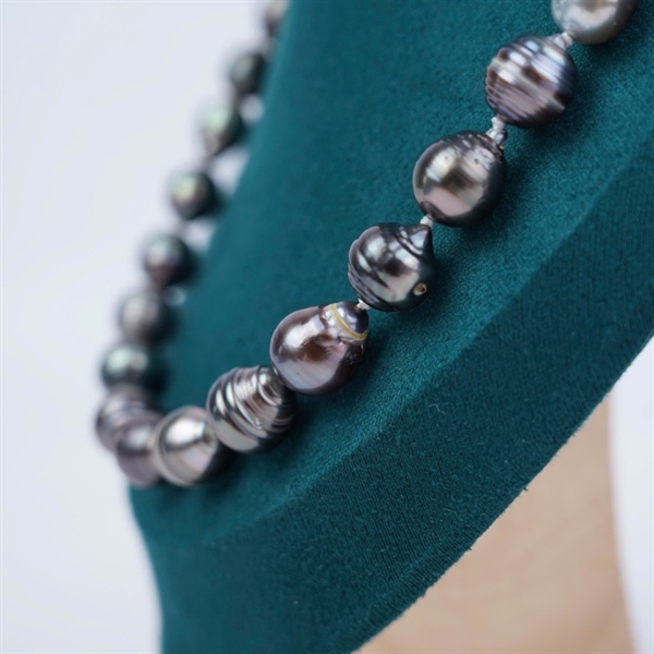 Dây chuyền Saltwater Cultured Pearls đen sz8.2-11mm KG+