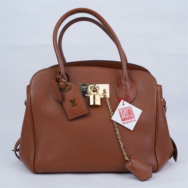 Túi LV nâu kèm ổ + 2 chìa sz24 +