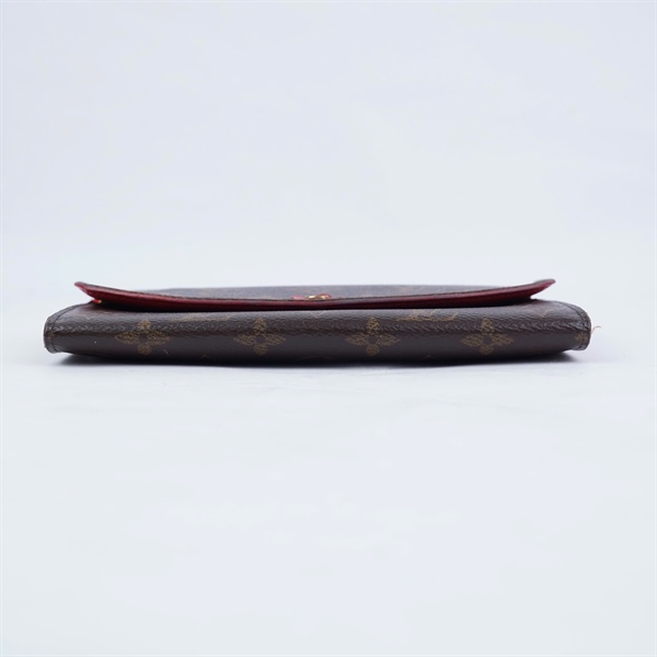 Ví LV hoa nâu nút hoa lòng đỏ KG+