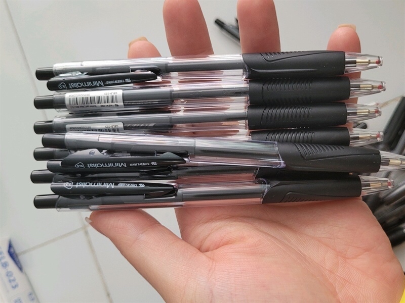 Bút bi gel Thiên Long gelb-023 mực đen