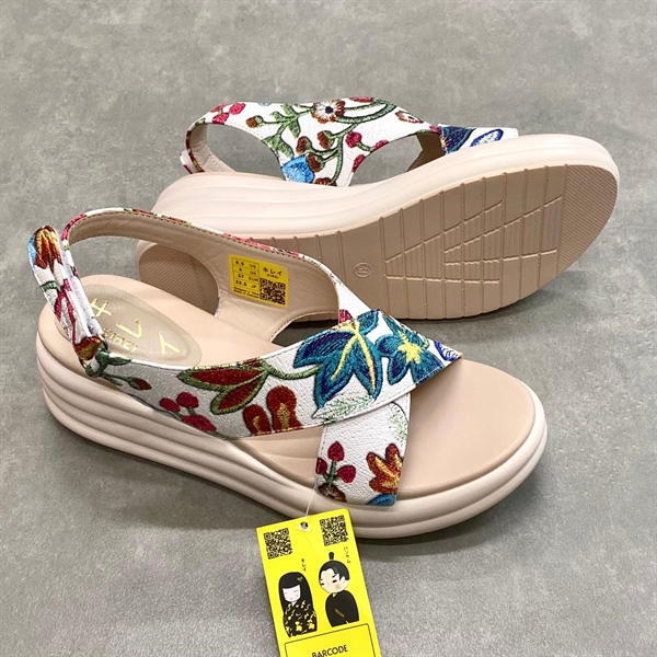 Kirei Biteki - Office Wedge Sandal CP09 White