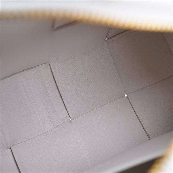 Túi Bottega kẹp nách trắng sz22 (LN) KG+