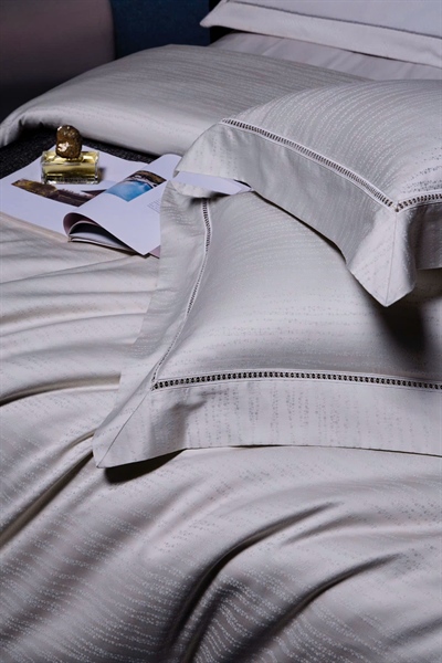 Bộ ga ghi nhạt dệt họa tiết nhỏ sọc ngang vân chìm | Gấm Cotton - NY03.04 - ghi nhạt