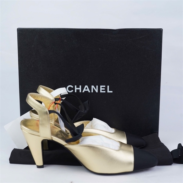 Giày Chanel vàng mũi đen cao 9p sz37.5 (A-T) KG+