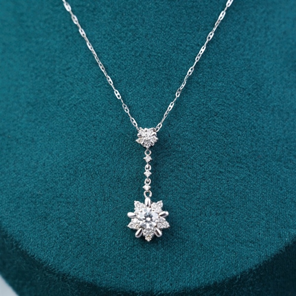 Dây chuyền Princess kim cương sz4.43-4.45x2.68 KG+