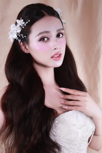 Cài tóc cô dâu hoa hồng chùm trắng đính kết pha lê trắng sang trọng