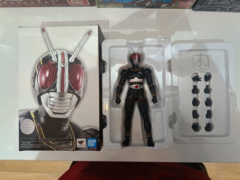 (2ND-ĐỨT NHẸ CAO SU Ở VAI) SHF SKC KAMEN RIDER BLACK