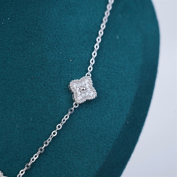 Dây chuyền hoa bạc KG+