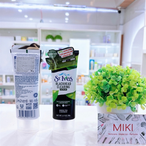 [NK] sữa rửa mặt tẩy da chết ngừa mụn chiết xuất TRà xanh và than tre 90g