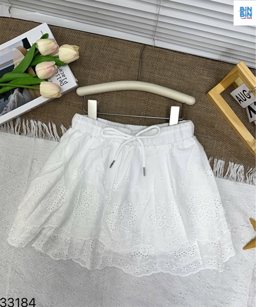 33184-Chân Váy Thô Thêu Nhiều Hoa 2 Tầng Trắng