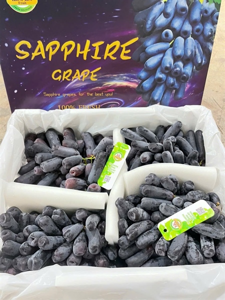 Nho Ngón Tay Sapphire