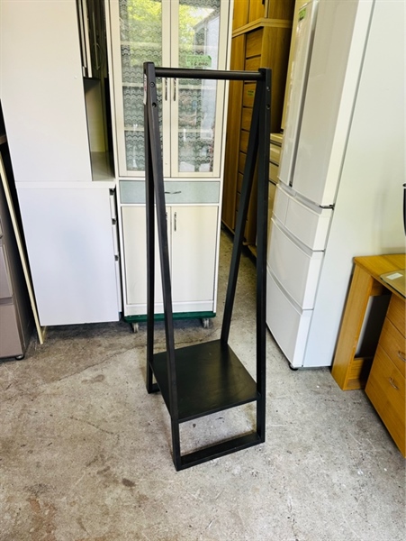 Giá treo quần áo chữ A đen