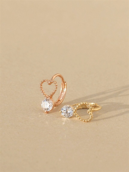 14K Eve Heartline Cubic Huggie (M)
