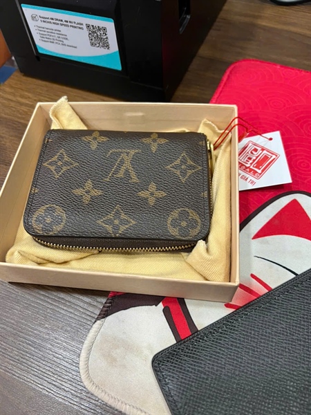 Ví LV zip hoa nâu ngắn (LT) KG+