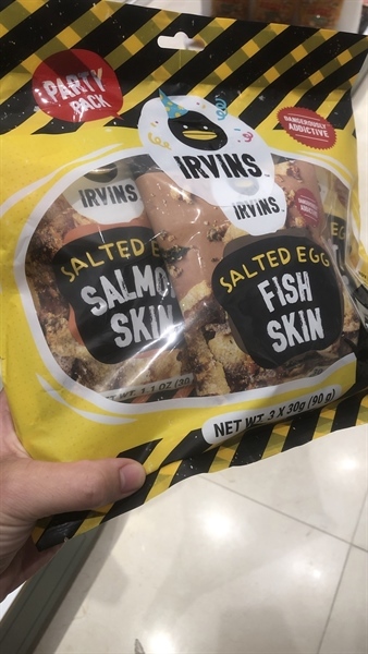 Snack Irvins Singapore Mix 3 Vị Da Cá Hồi Trứng Muối - Da Cá Trứng Muối - Khoai Tây Trứng Muối - Túi 90g