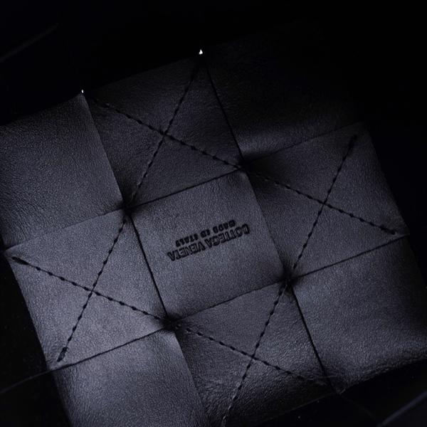 Túi Bottega đen sz14-23 (BQ) KG+