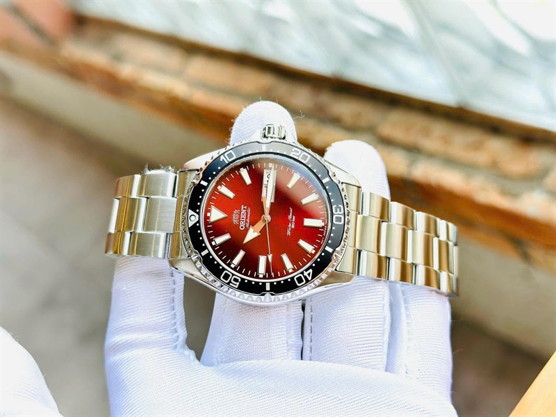 Đồng hồ ORIENT MAKO III DIAL RED RA-AA0003R19B