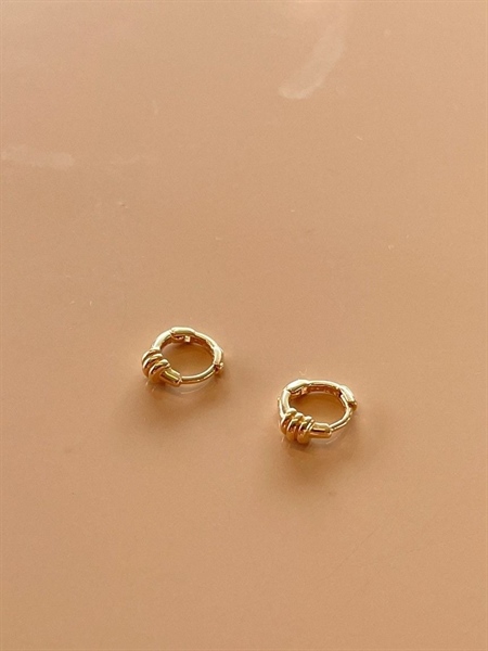 14K Honey Butter mini huggie (XS)