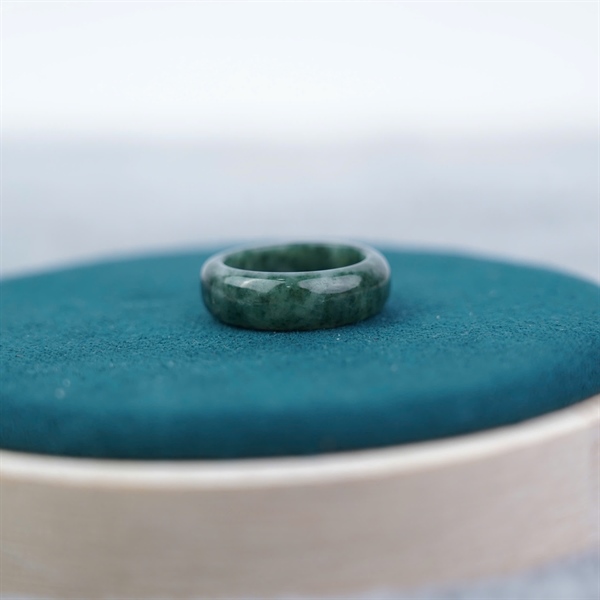 Nhẫn cẩm thạch KG+