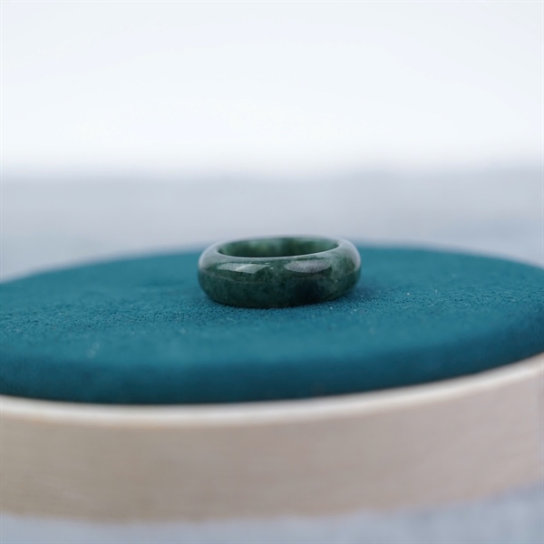 Nhẫn cẩm thạch KG+