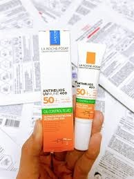 Kem Chống Nắng La Roche-Posay Anthelios UV Mune 400 Oil Control 15ml