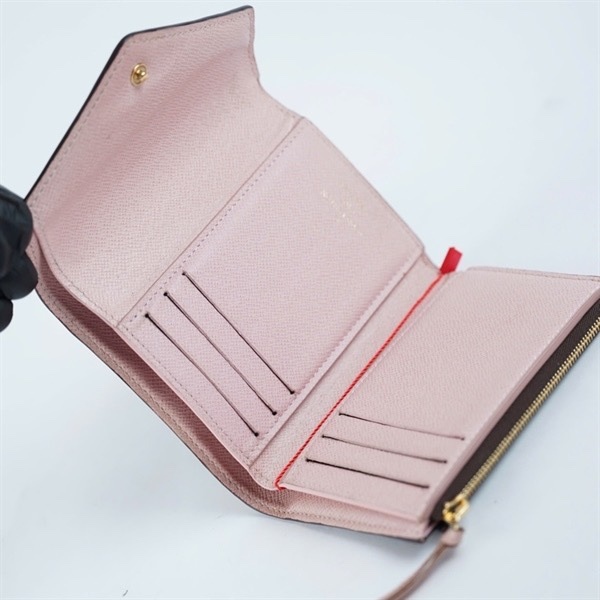 Ví LV hoa nâu gập 3 nút hồng (LT) KG+