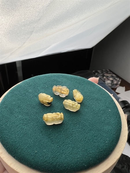 Cụ Tỳ Hưu thạch anh tóc vàng mini +