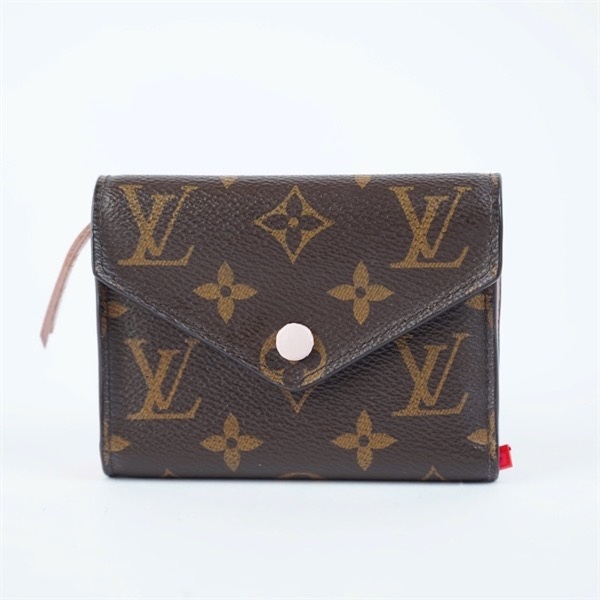 Ví LV hoa nâu gập 3 nút hồng (LT) KG+