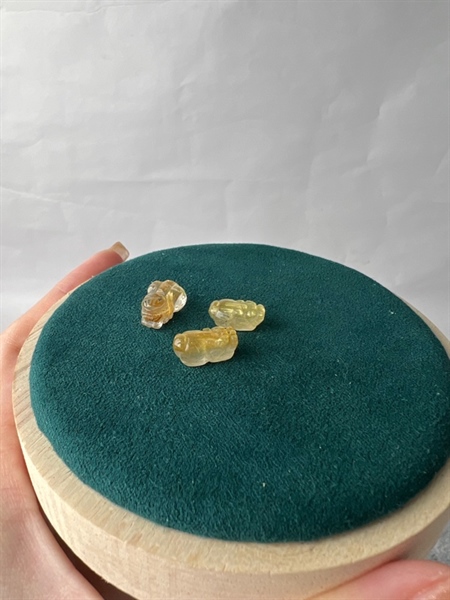 Cụ Tỳ Hưu thạch anh tóc vàng mini +