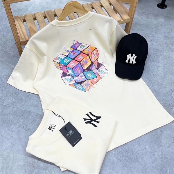 ÁO THUN NEW ERA YANKEES IVORY - RUBIK KEM