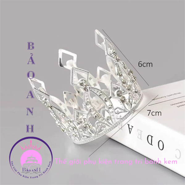 Vương miện tròn nhọn Bạc Nhựa
