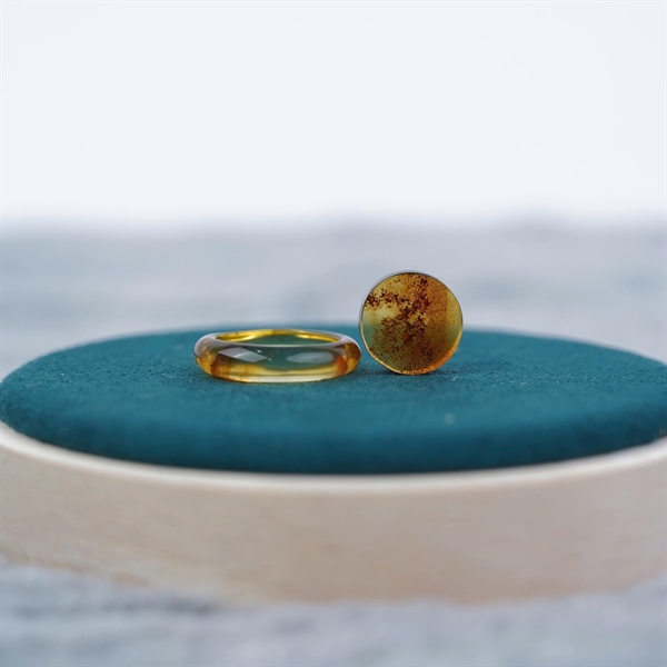 Nhẫn hổ phách vàng kèm lõi My +