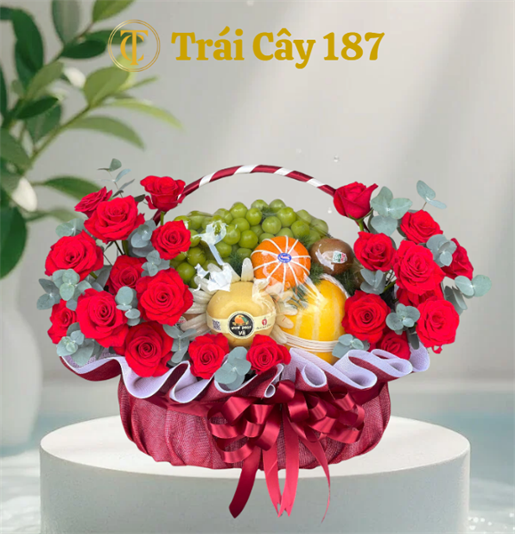 Giỏ Trái Cây Mix Hoa Hồng Đỏ