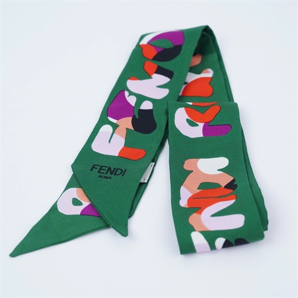 Khăn Fendi xanh lá in chữ 5x118cm KG+