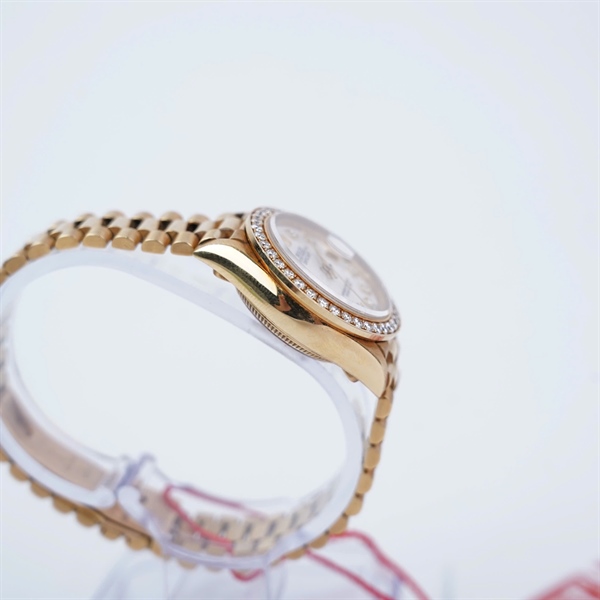 Đồng hồ Rolex vàng viền đính kim- kim độ sz28 (HC) KG+