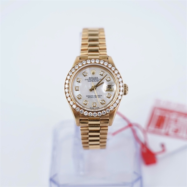 Đồng hồ Rolex vàng viền đính kim- kim độ sz28 (HC) KG+