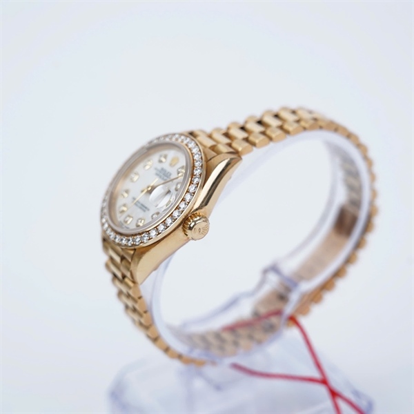 Đồng hồ Rolex vàng viền đính kim- kim độ sz28 (HC) KG+