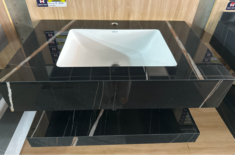 Chậu bàn đá Viglacera đen viền vàng VI11