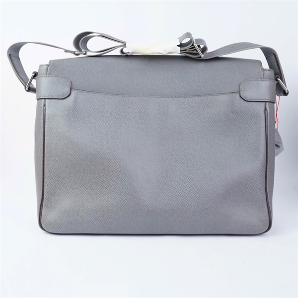 Túi LV đeo chéo xám kèm tag xanh sz37 (HV) KG+