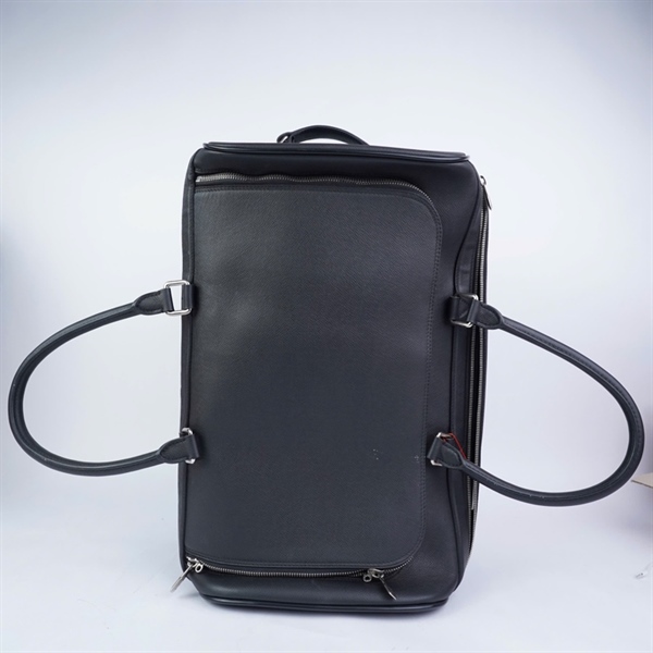 Vali LV đen sz47x29x26 (HV) KG+