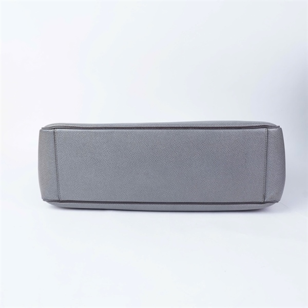 Túi LV đeo chéo xám kèm tag xanh sz37 (HV) KG+