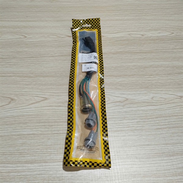 Đuôi Đèn lái W bộ AV-D28